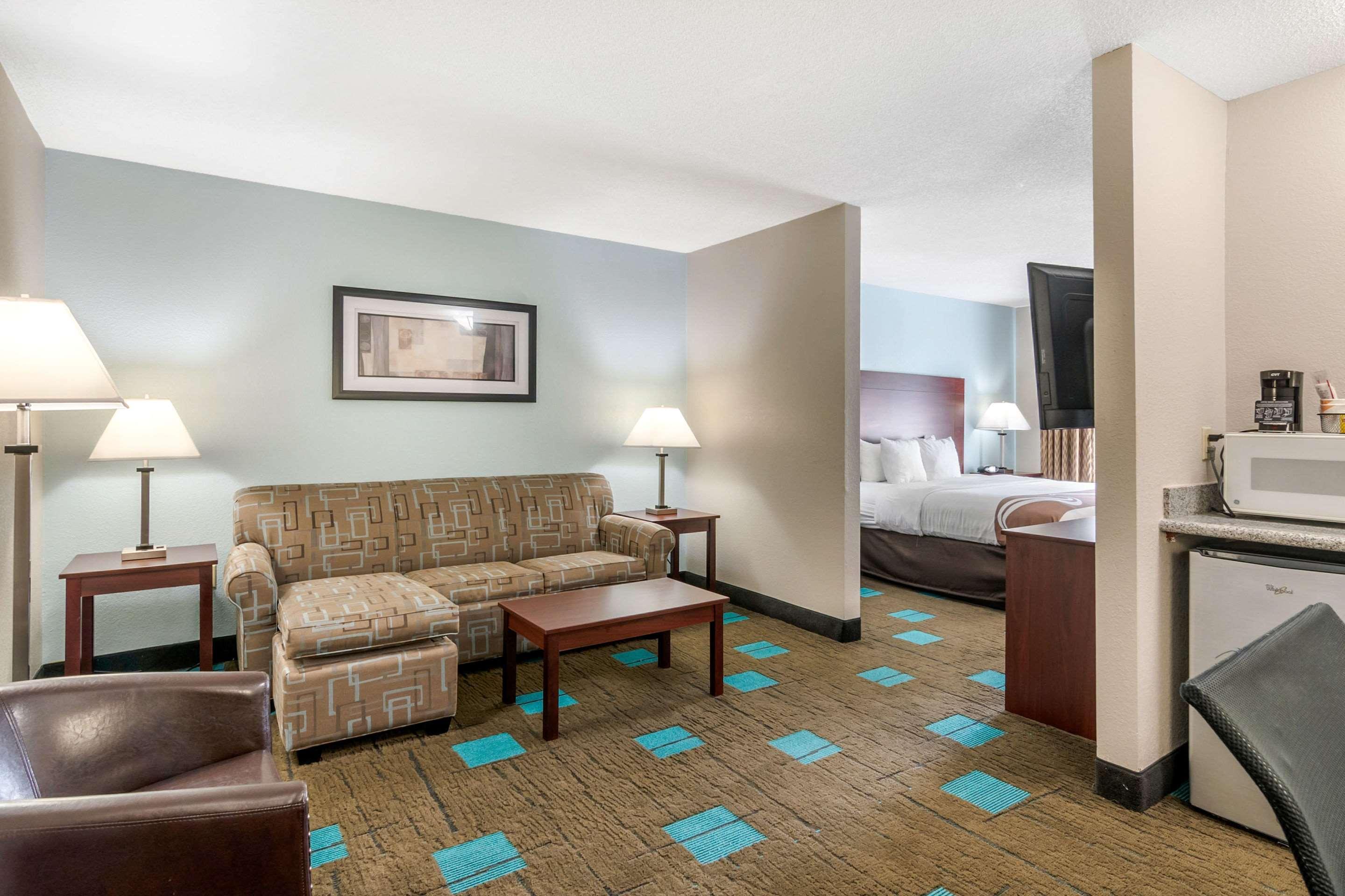 Quality Suites Kansas City International Airport Εξωτερικό φωτογραφία