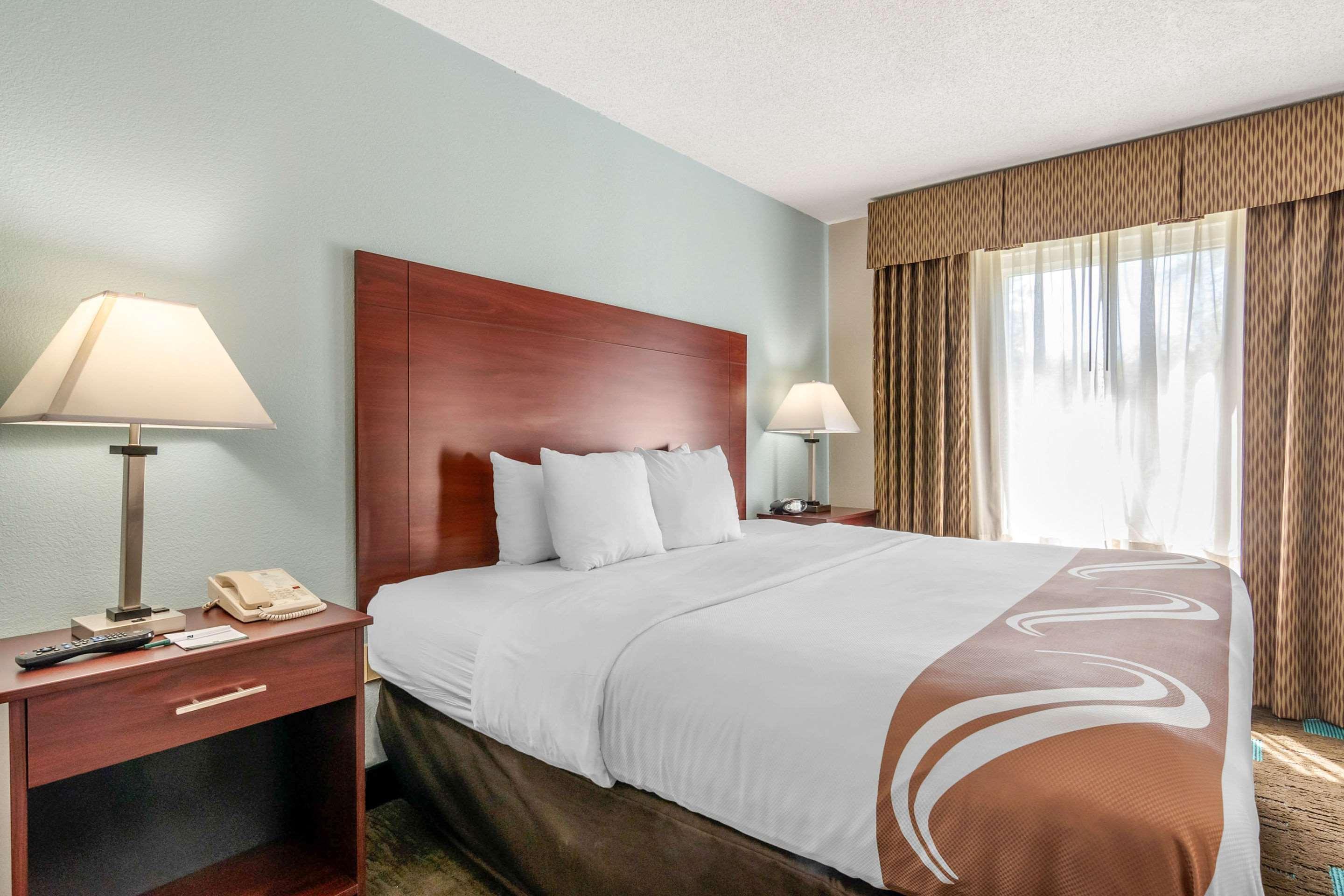 Quality Suites Kansas City International Airport Εξωτερικό φωτογραφία