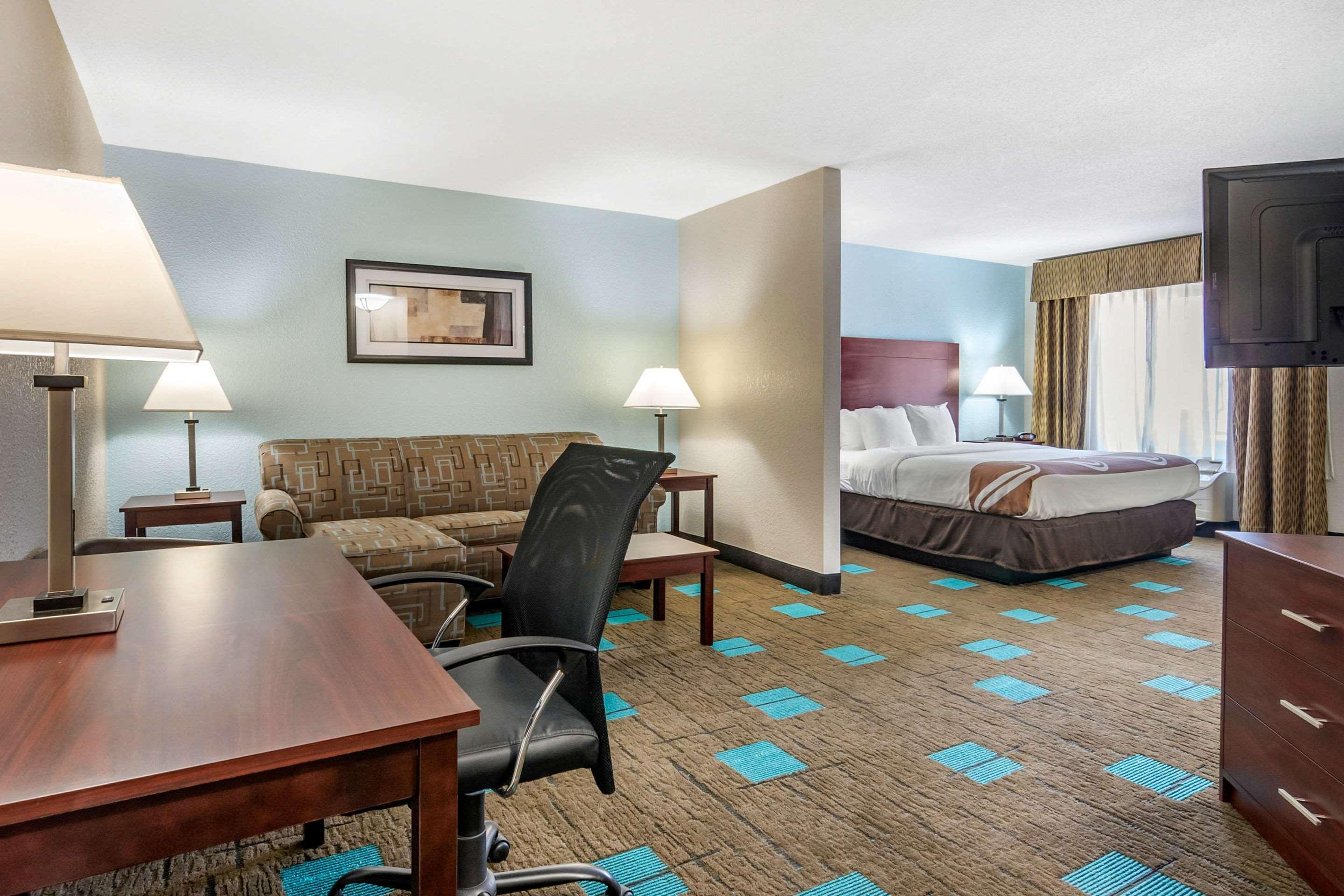 Quality Suites Kansas City International Airport Εξωτερικό φωτογραφία